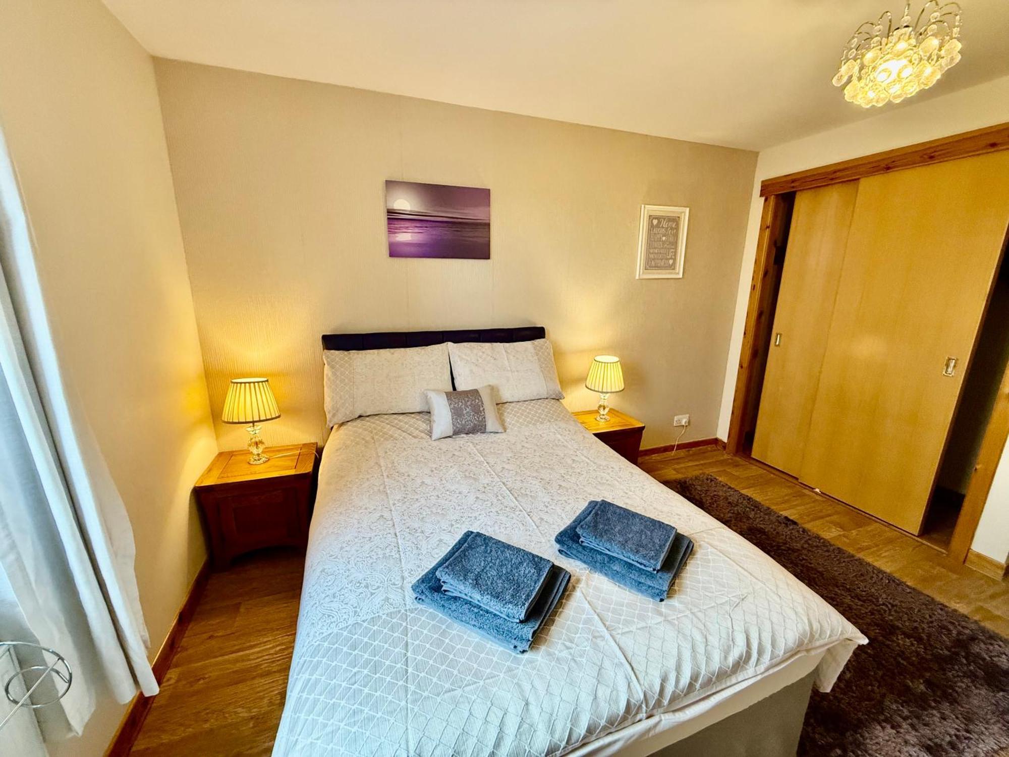 Azim&Suzi's city centre apartment Inverness Esterno foto