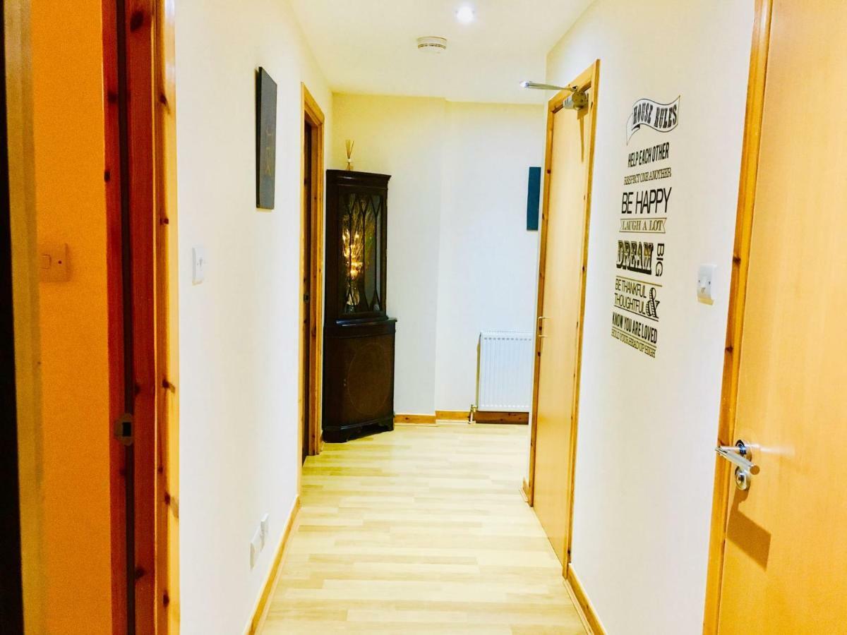 Azim&Suzi's city centre apartment Inverness Esterno foto