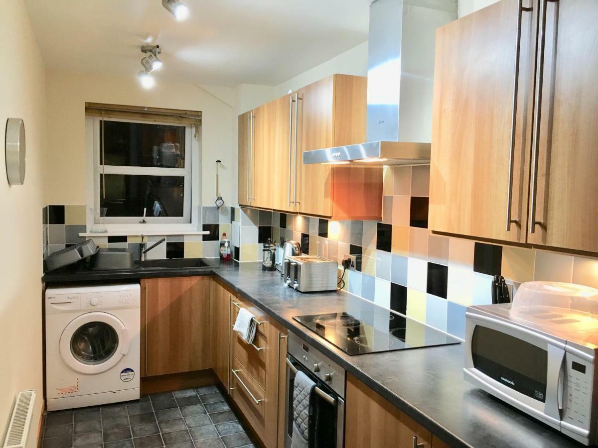 Azim&Suzi's city centre apartment Inverness Esterno foto